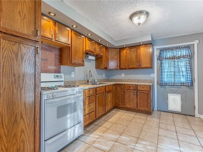 27 Cross Street, Bloomingburg, OH 43106 Photo 7