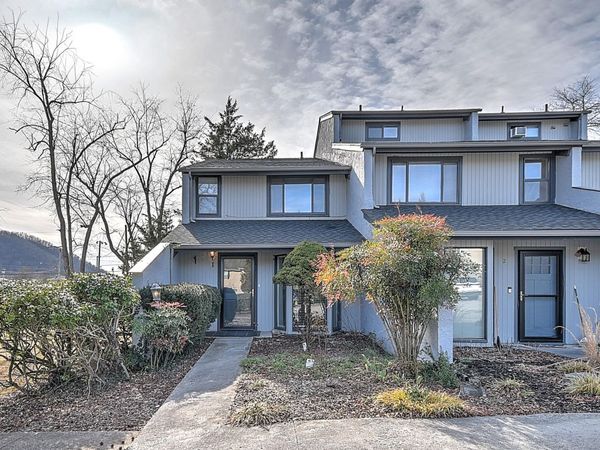 2420 Volunteer Parkway, Unit Apt 1a, Bristol, TN 37620