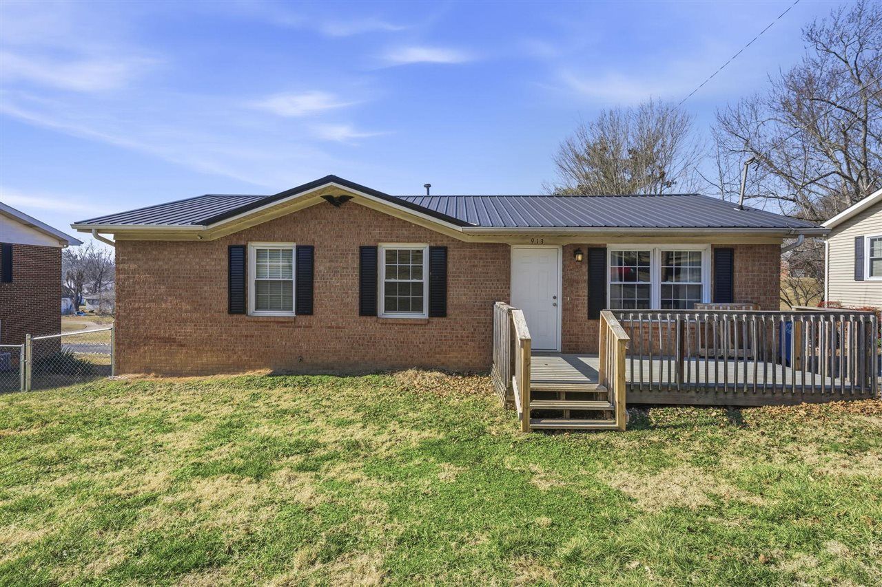 913 N Race Street, Glasgow, KY 42141 Main Photo