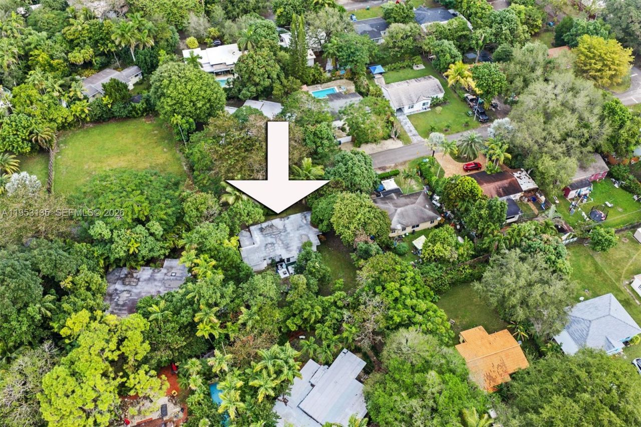 5942 SW 60th St, South Miami, FL 33143 Photo