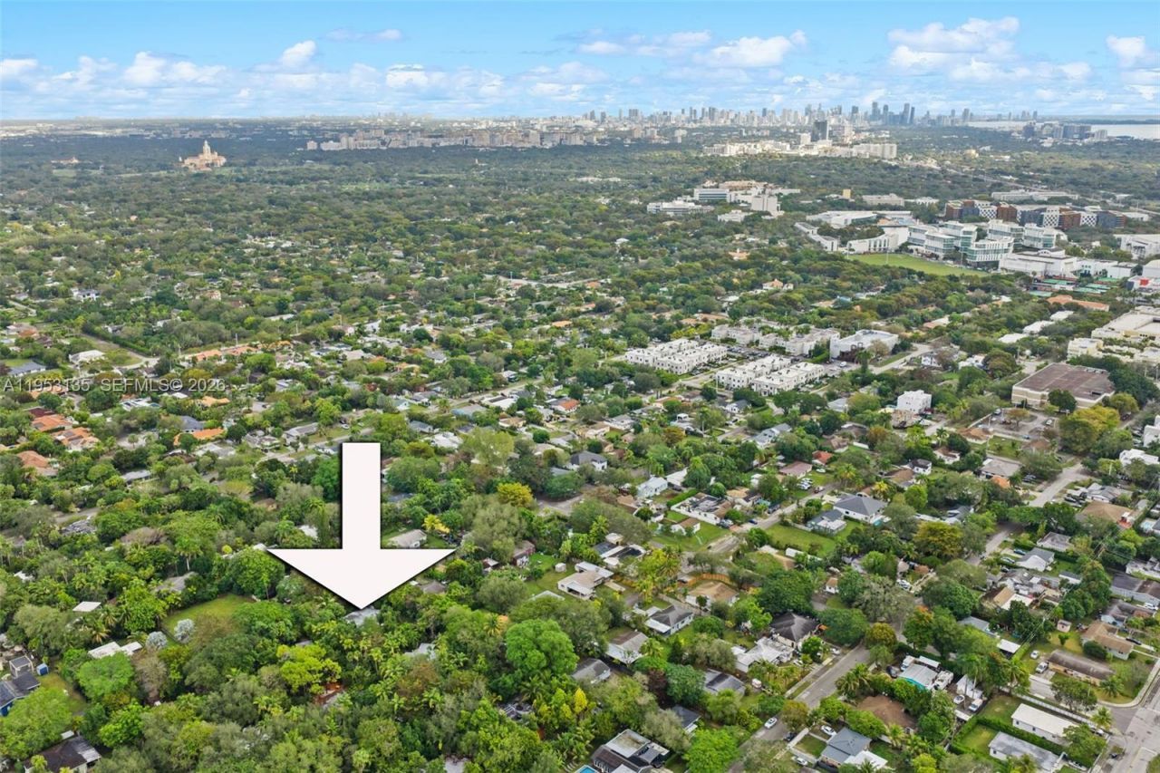 5942 SW 60th St, South Miami, FL 33143 Photo