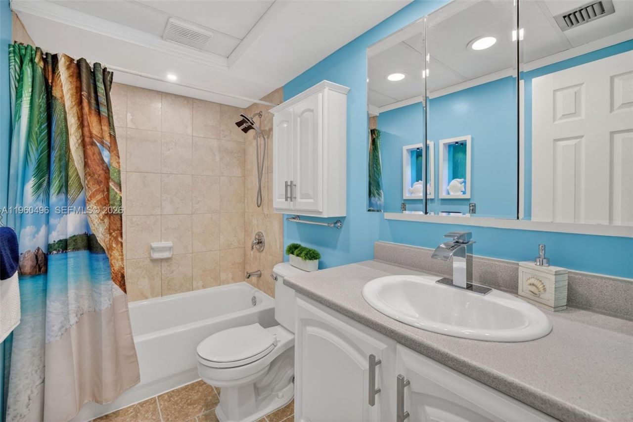 2801 Somerset Dr , Unit 205, Lauderdale Lakes, FL 33311 Photo