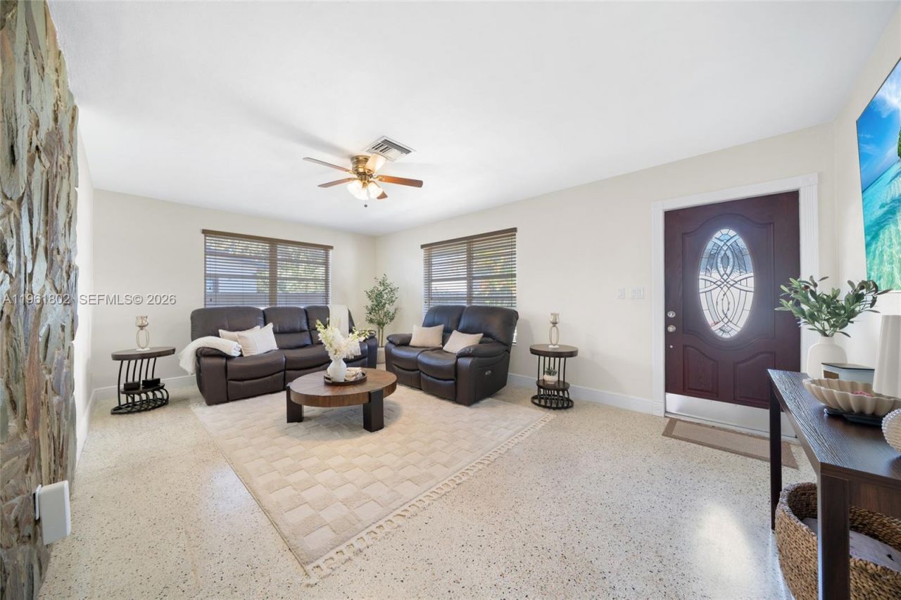 1166 W 24th St, Hialeah, FL 33010 Photo