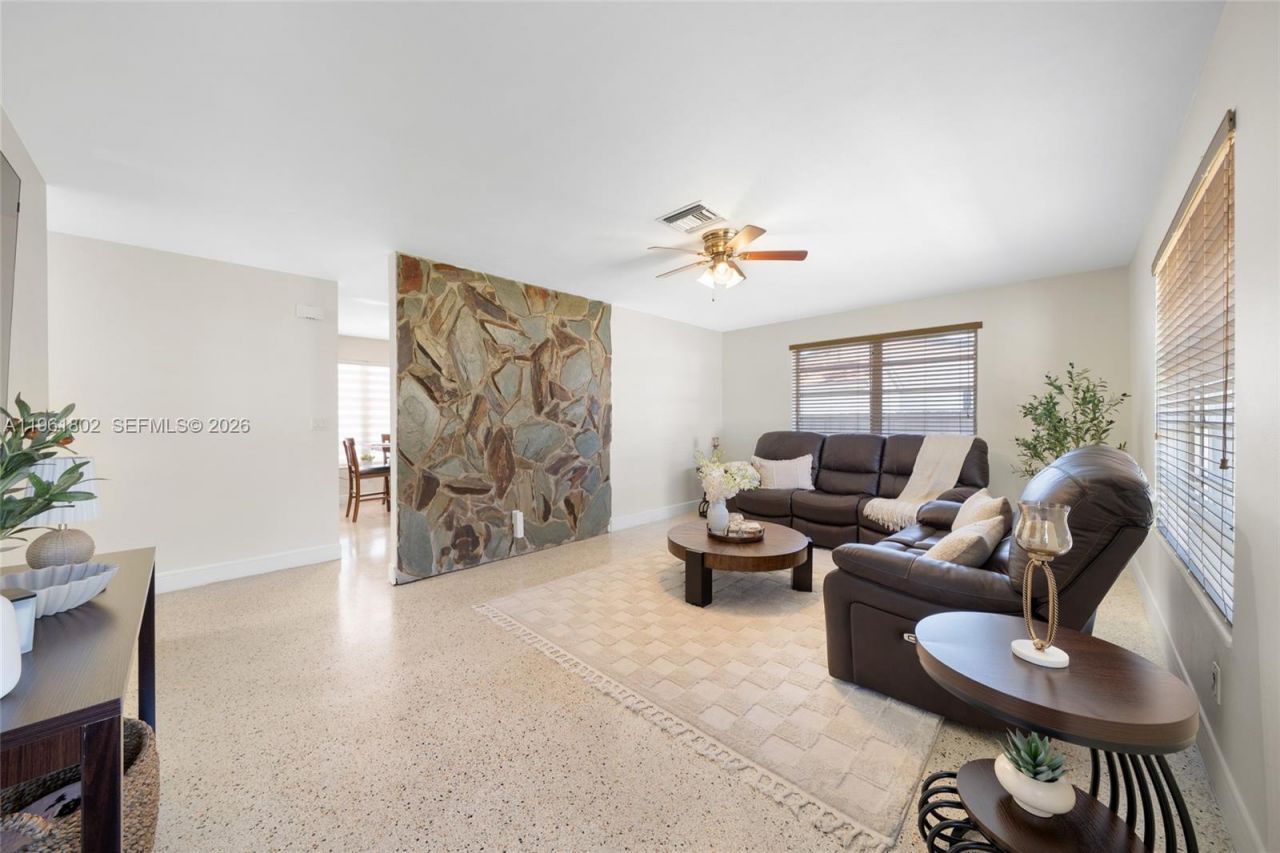 1166 W 24th St, Hialeah, FL 33010 Photo