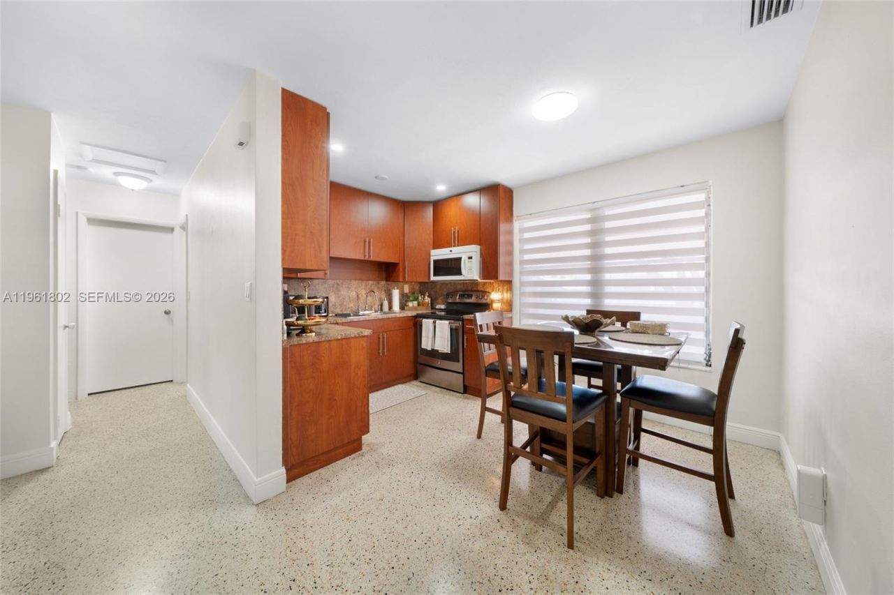 1166 W 24th St, Hialeah, FL 33010 Photo