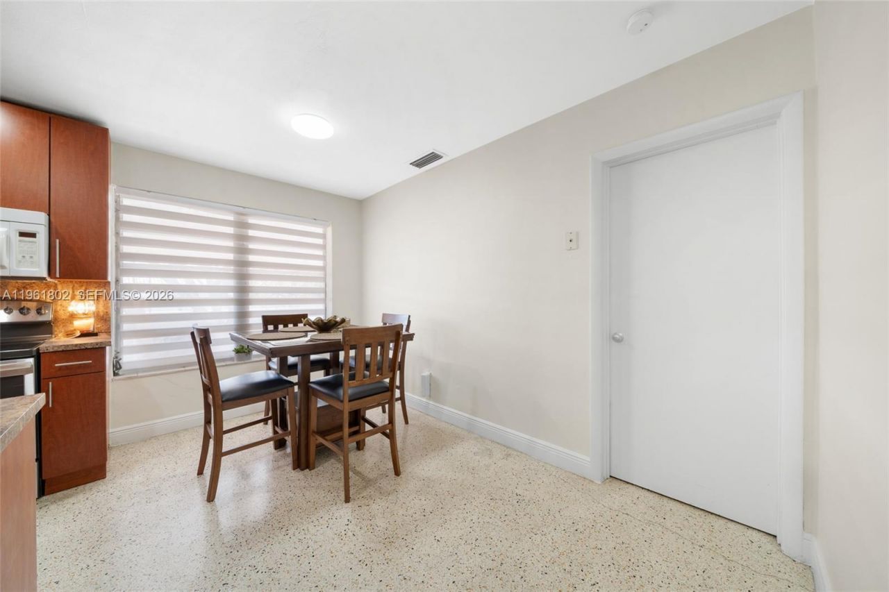 1166 W 24th St, Hialeah, FL 33010 Photo