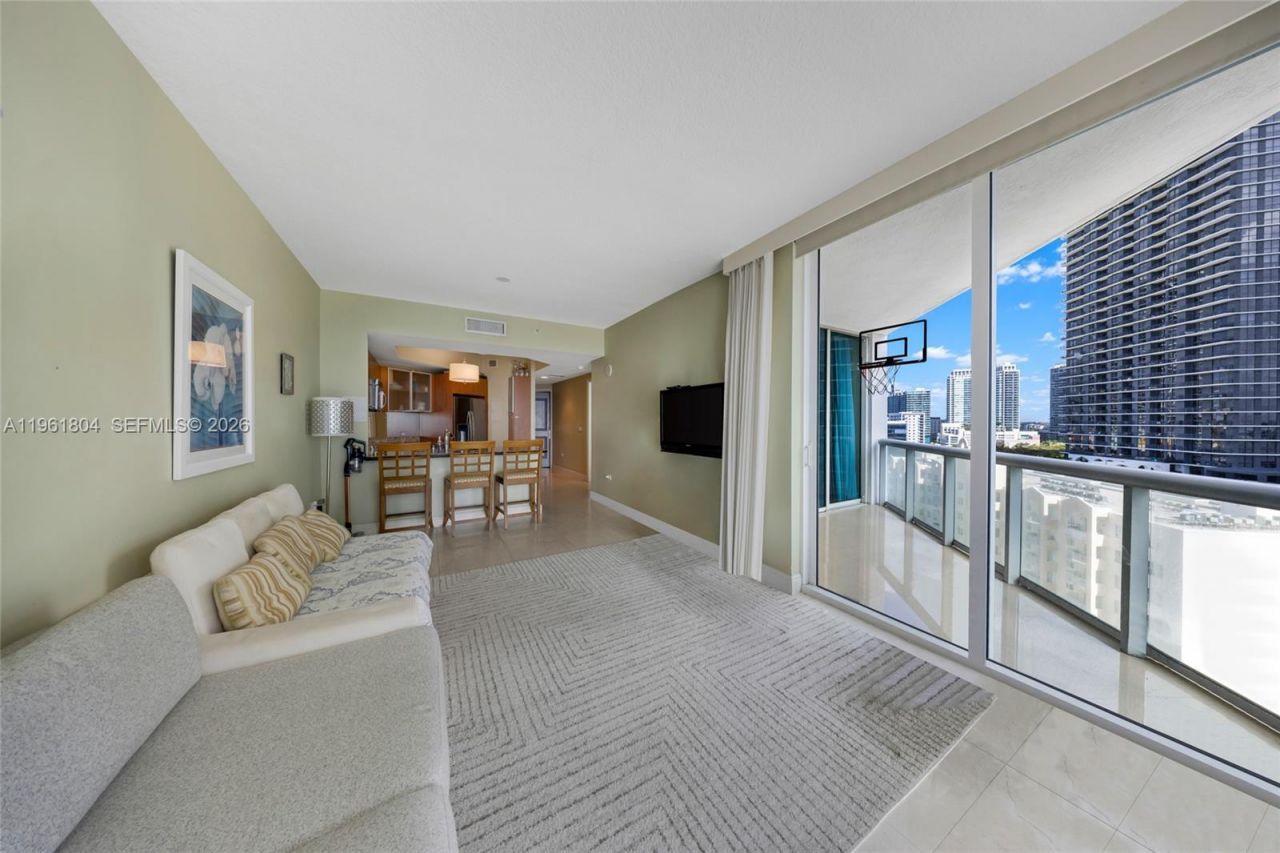 480 NE 30th St , Unit 1402, Miami, FL 33137 Photo