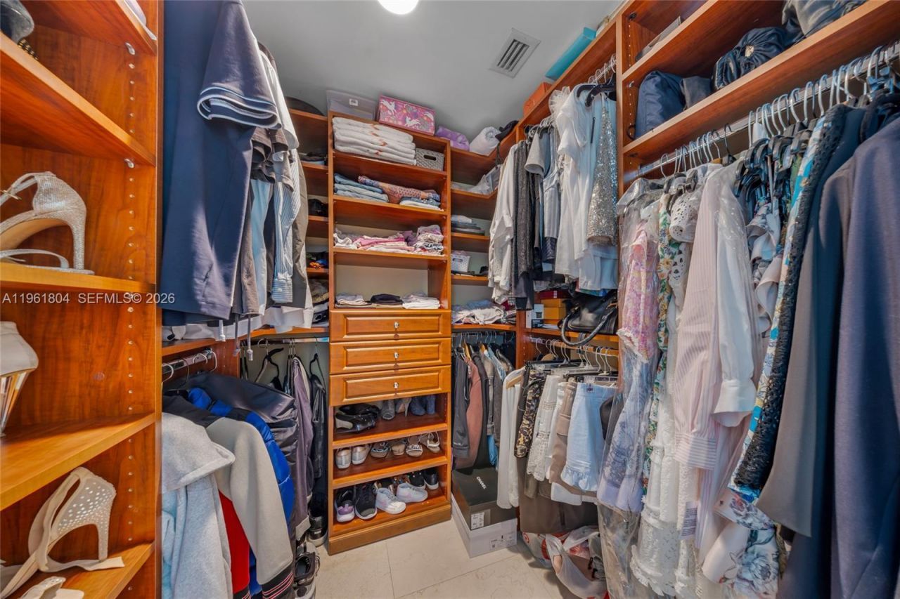 480 NE 30th St , Unit 1402, Miami, FL 33137 Photo