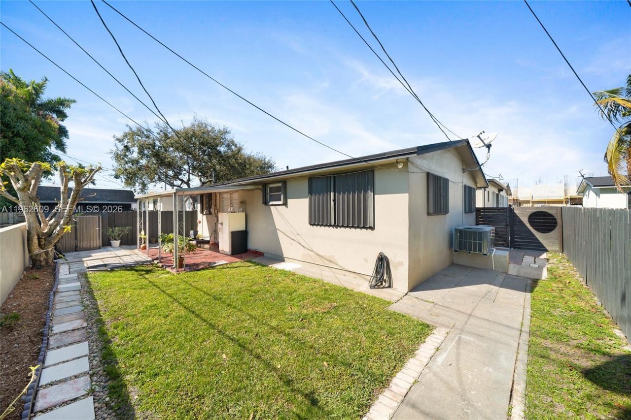 1168 W 24th St, Hialeah, FL 33010 Photo