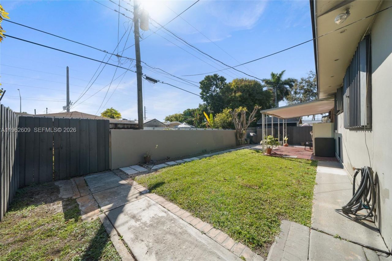 1168 W 24th St, Hialeah, FL 33010 Photo