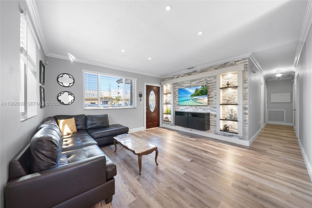 1168 W 24th St, Hialeah, FL 33010 Photo