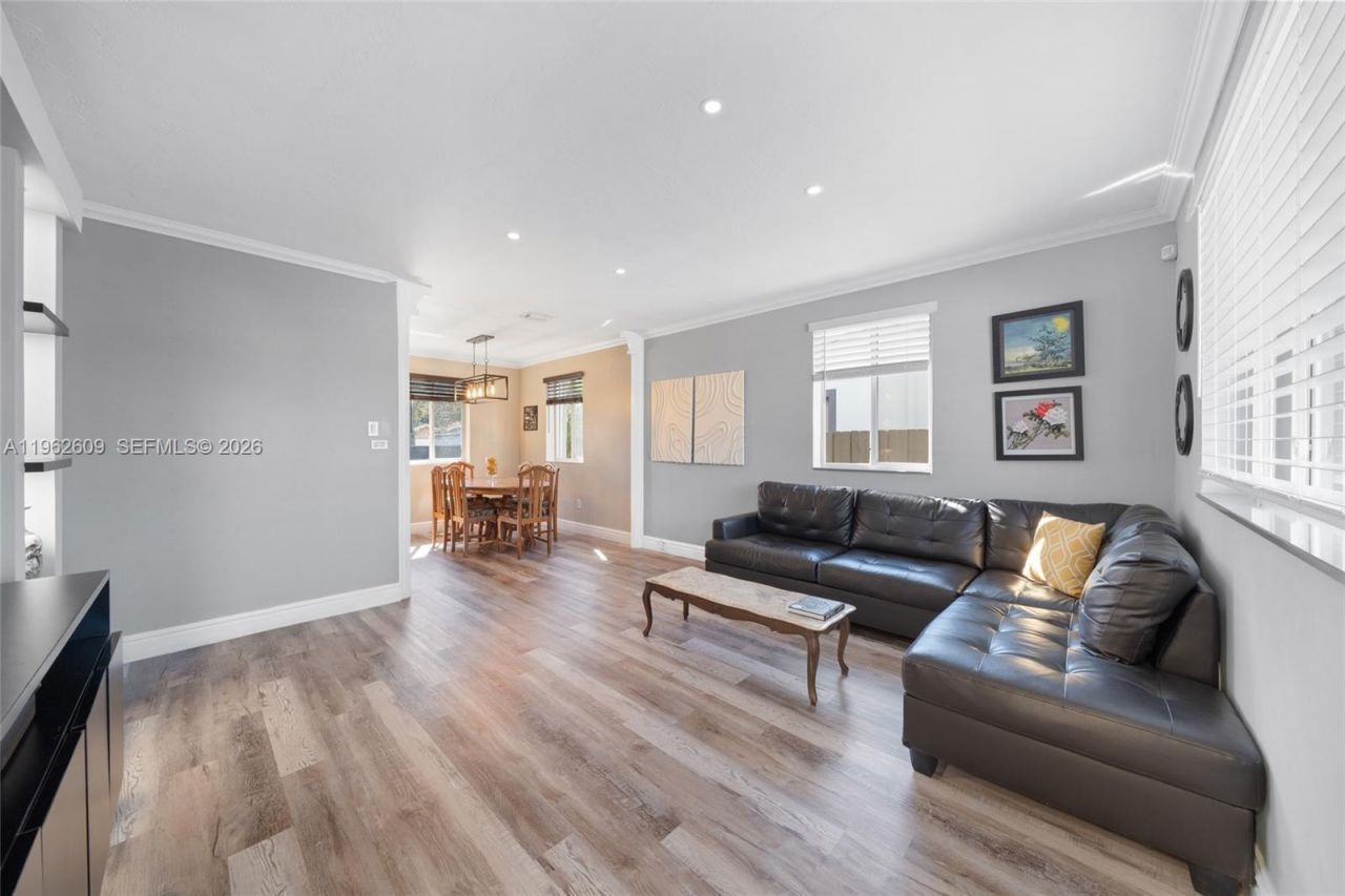 1168 W 24th St, Hialeah, FL 33010 Photo