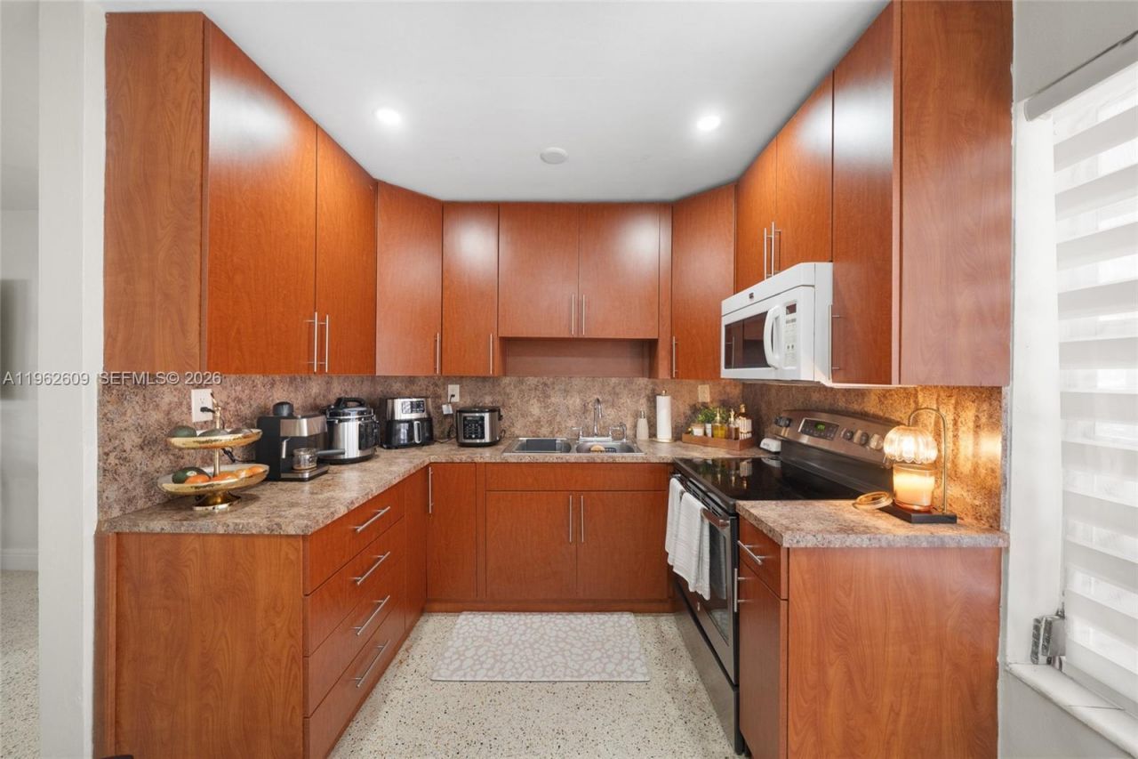 1168 W 24th St, Hialeah, FL 33010 Photo