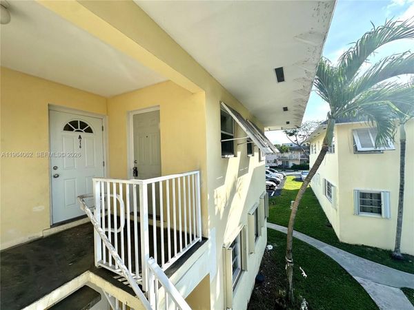7308 SW 82nd St, Unit A216, Miami, FL 33143