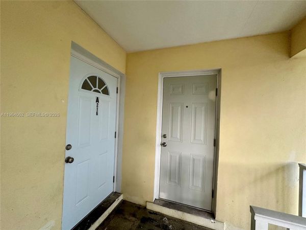 7308 SW 82nd St, Unit A216, Miami, FL 33143