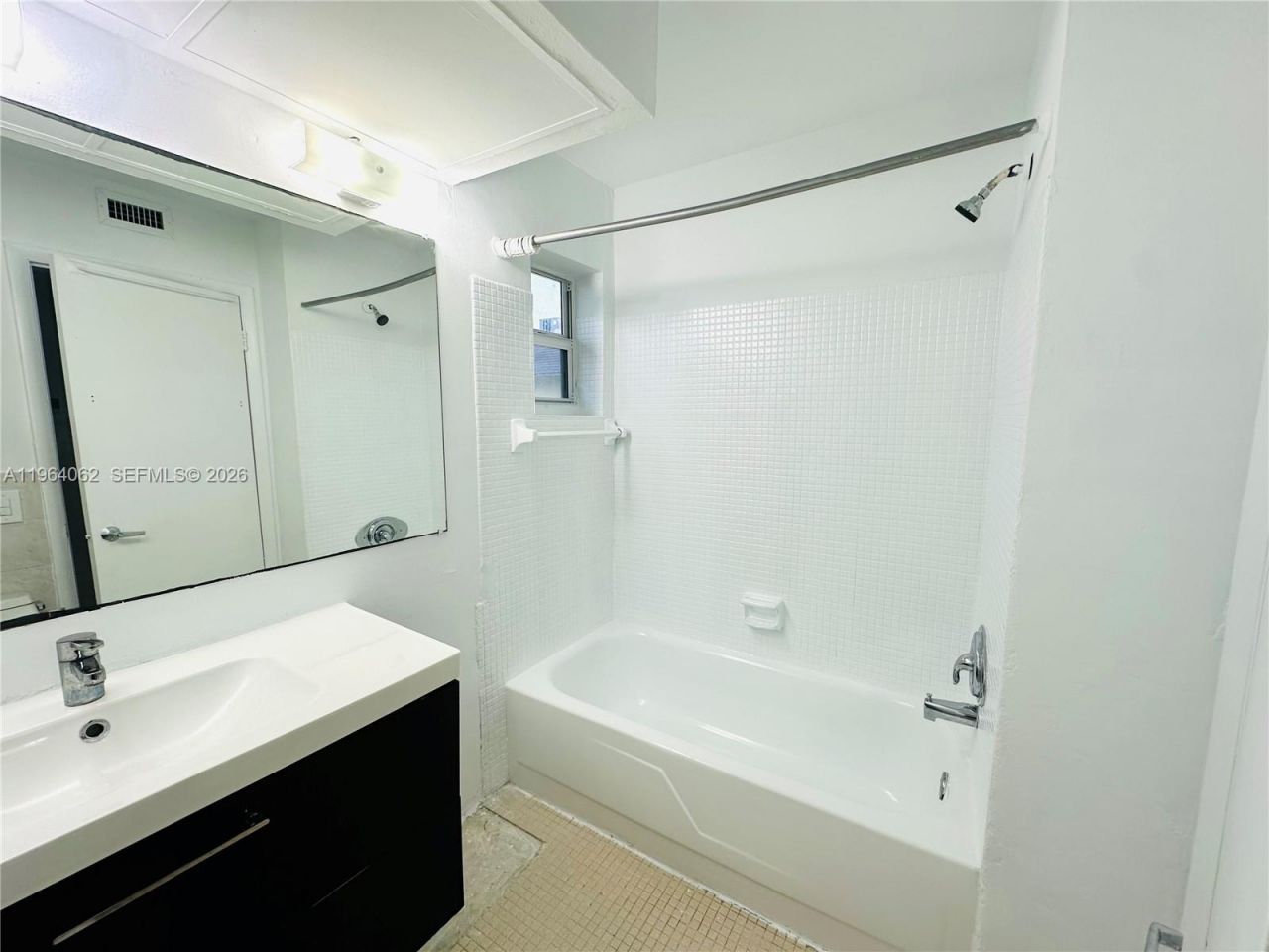 7308 SW 82nd St, Unit A216, Miami, FL 33143 Photo