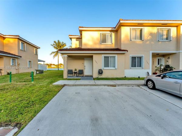 17501 SW 140th Ct, Miami, FL 33177