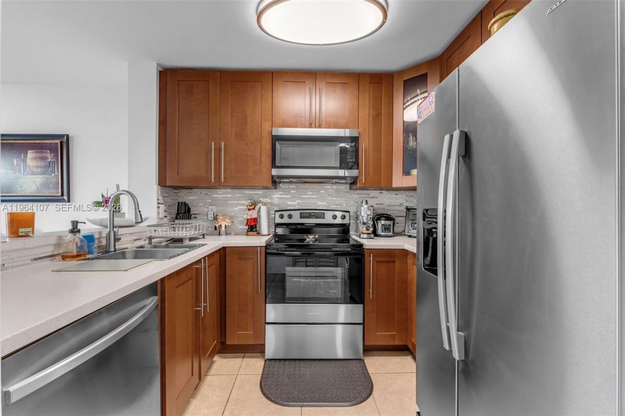 17501 SW 140th Ct, Miami, FL 33177 Photo