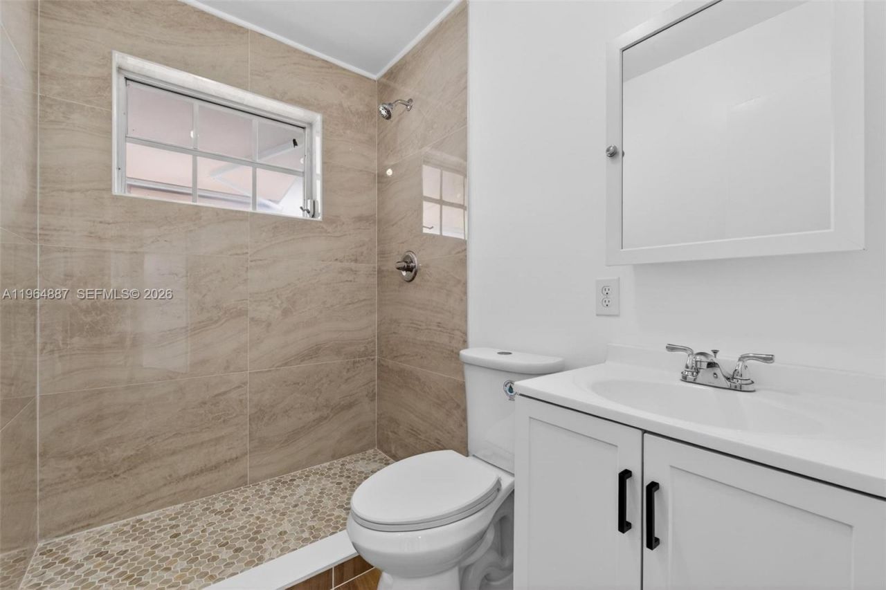 11441 SW 2nd St, Unit 11441, Sweetwater, FL 33174 Photo