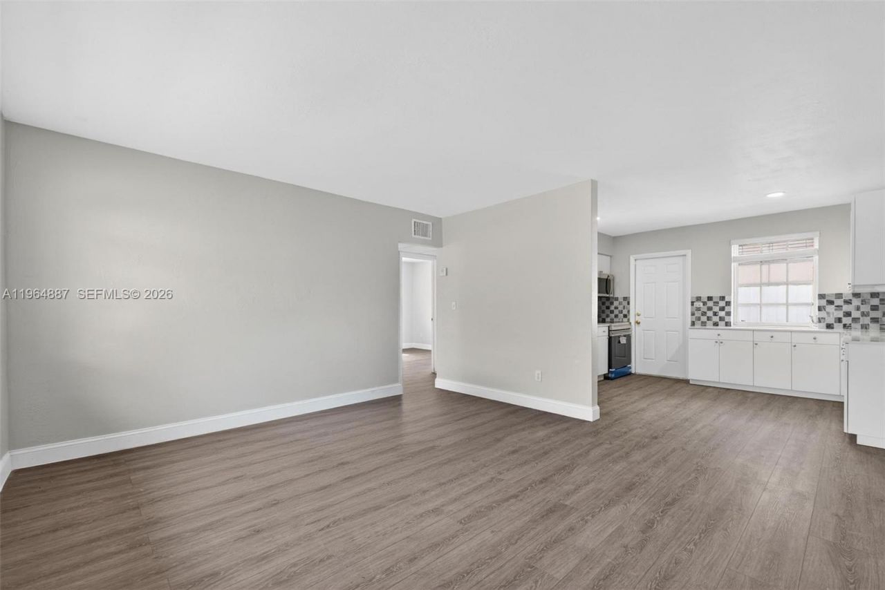 11441 SW 2nd St, Unit 11441, Sweetwater, FL 33174 Photo