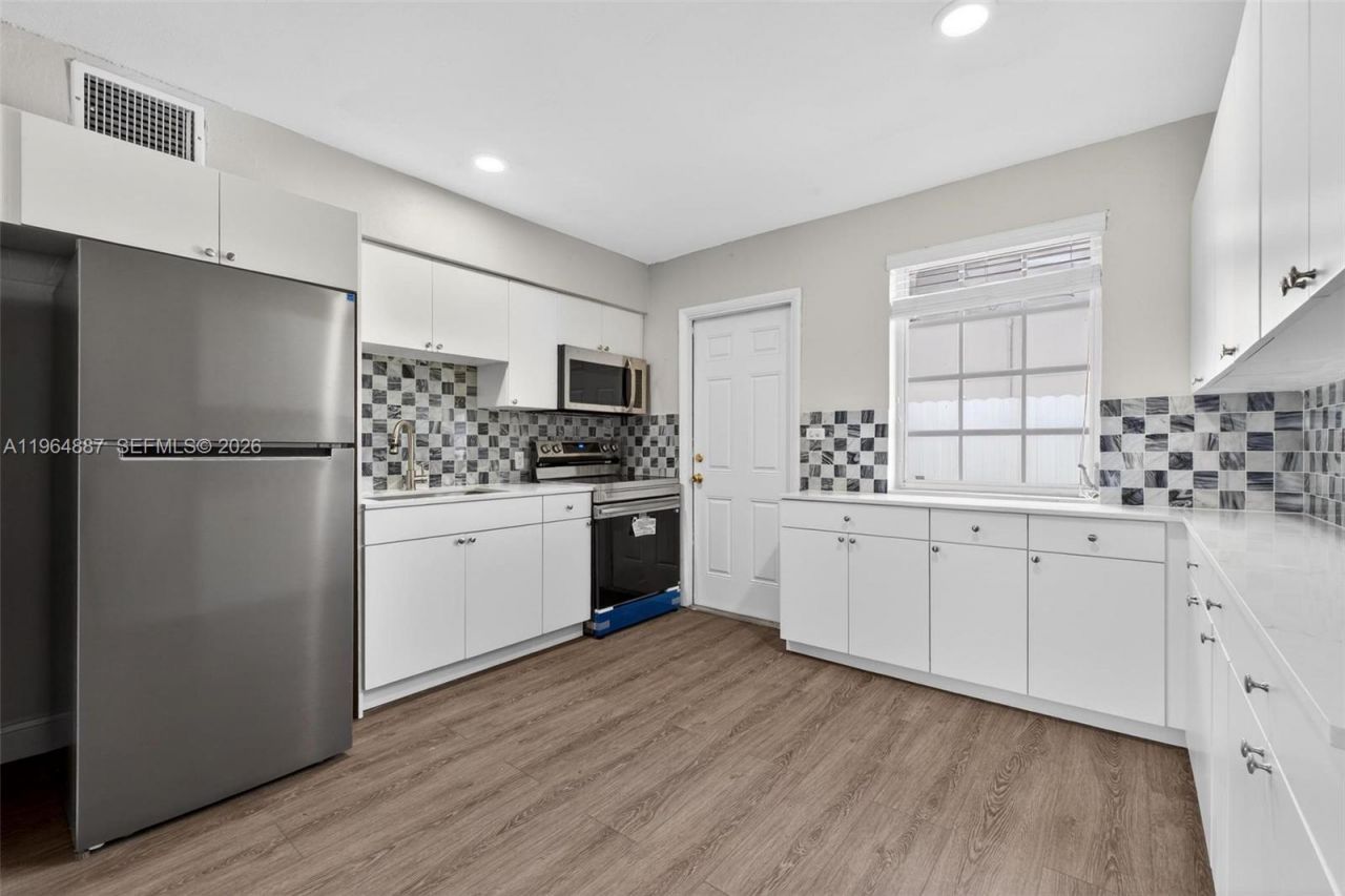 11441 SW 2nd St, Unit 11441, Sweetwater, FL 33174 Photo