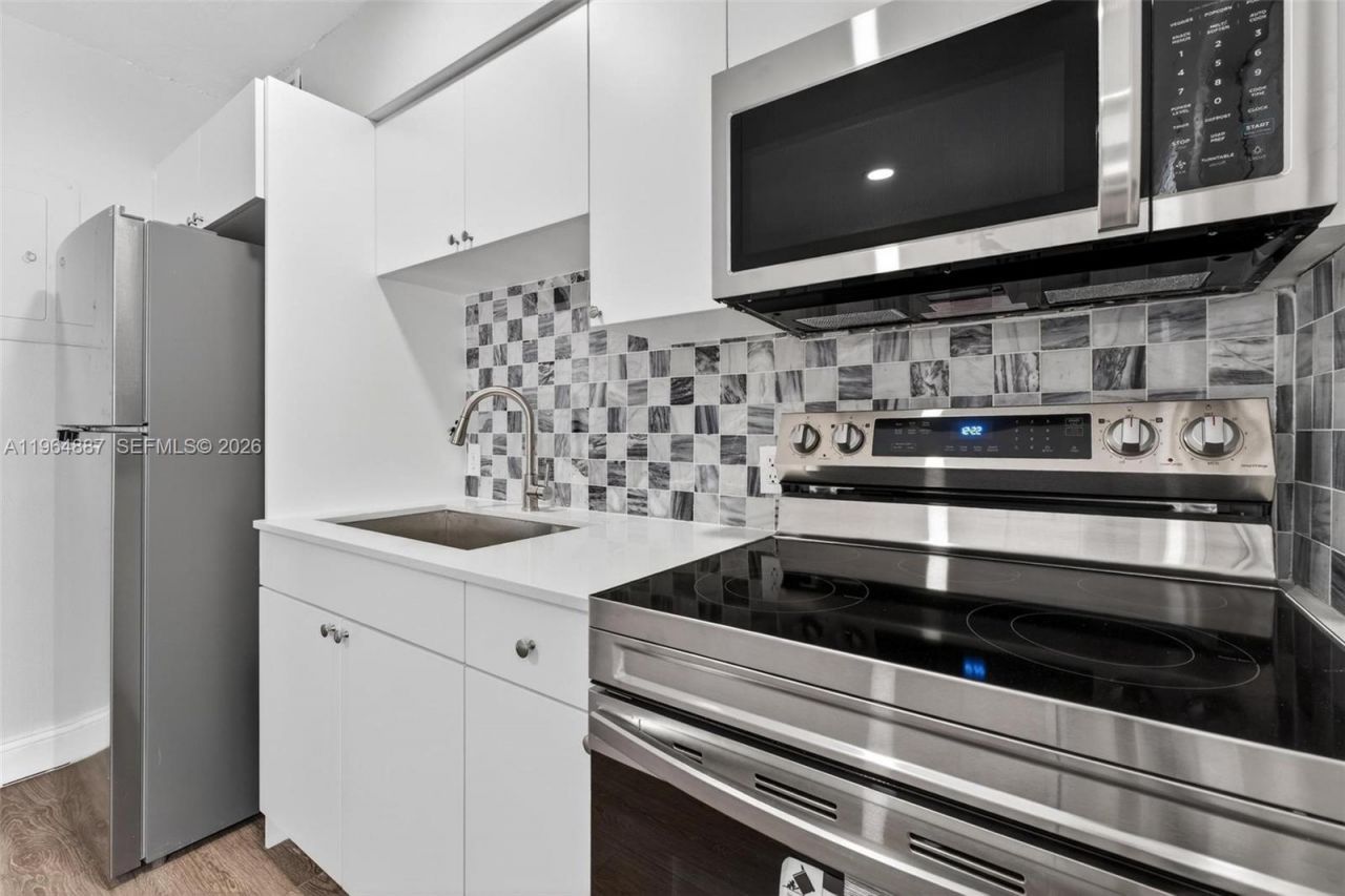 11441 SW 2nd St, Unit 11441, Sweetwater, FL 33174 Photo