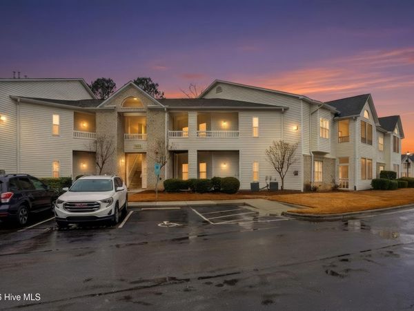 3902 Botsford Court, Unit 204, Wilmington, NC 28412