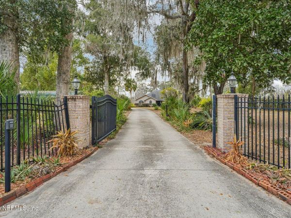 749 N STATE ROAD 21, Melrose, FL 32666