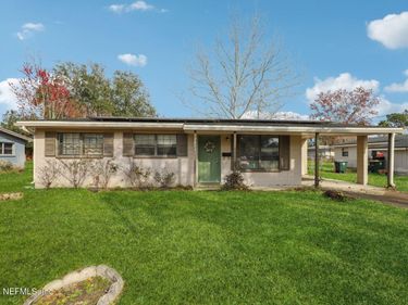 7823 PRAVER Drive W, Jacksonville, FL 32217