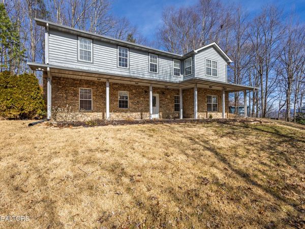 582 Mountain Drive, Gatlinburg, TN 37738