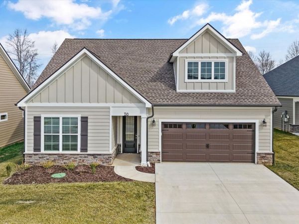 338 Trillium Tr, Lenoir City, TN 37771