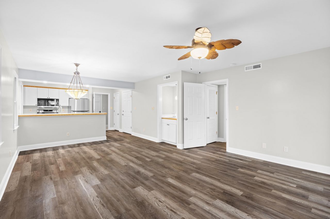 146 Stillwood Dr. Photo 11