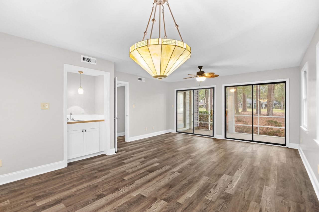 146 Stillwood Dr. Photo 12