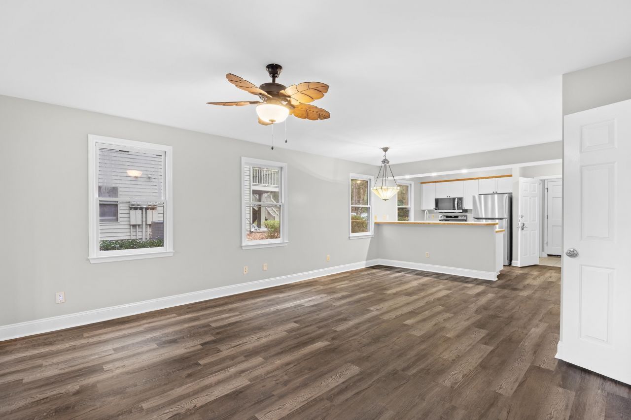 146 Stillwood Dr. Photo 15