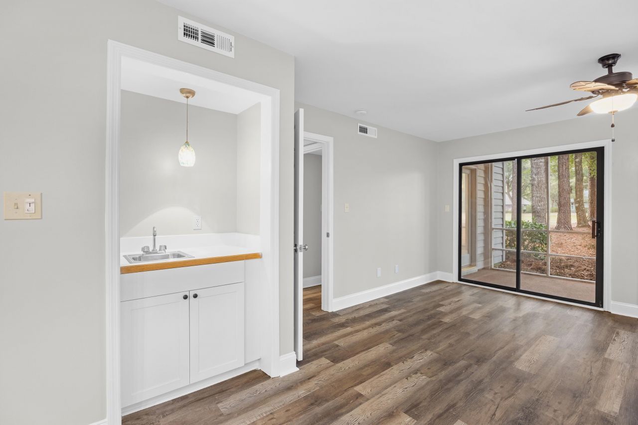 146 Stillwood Dr. Photo 16