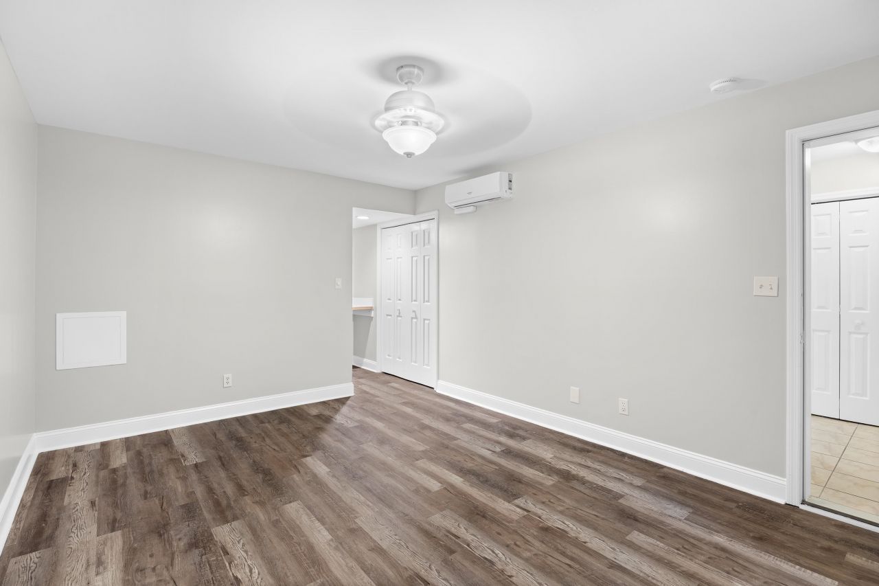 146 Stillwood Dr. Photo 25