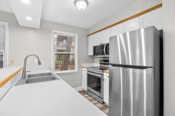 146 Stillwood Dr. photo 4