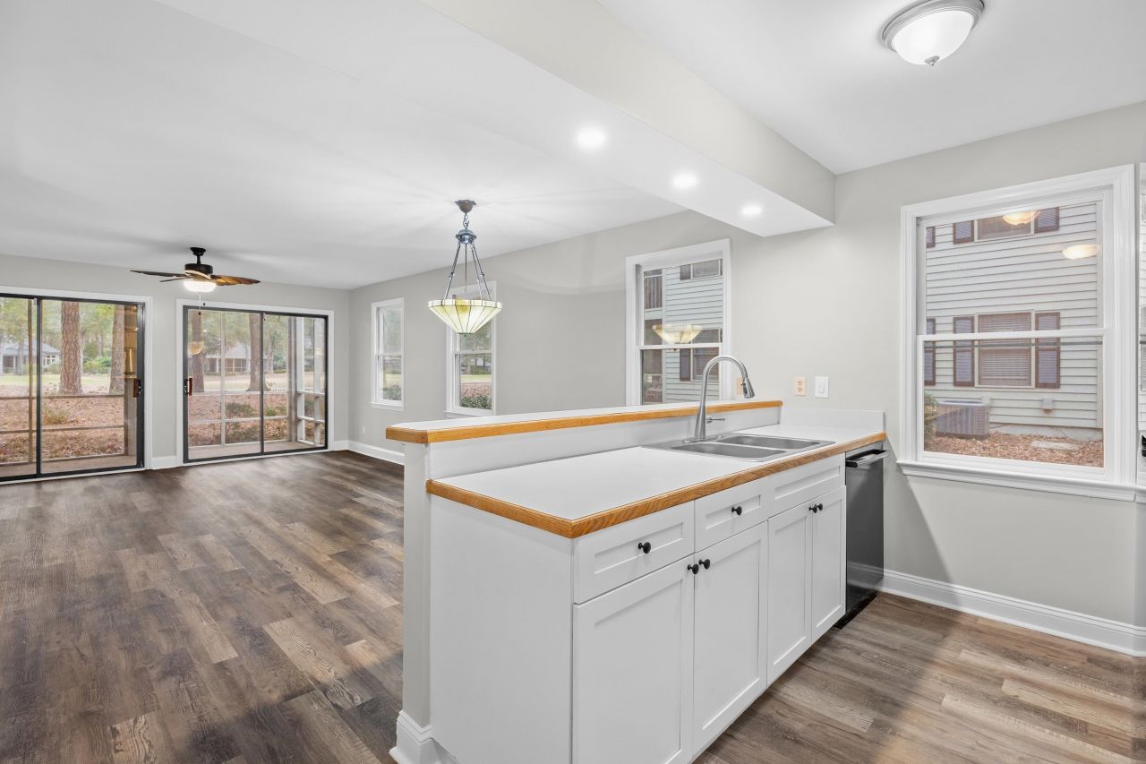 146 Stillwood Dr. Photo 9