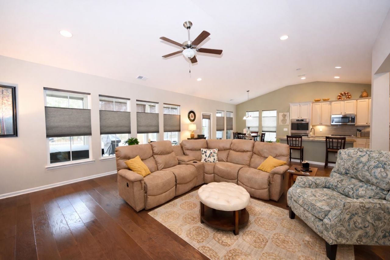 3613 Diamond Stars Way Photo 5