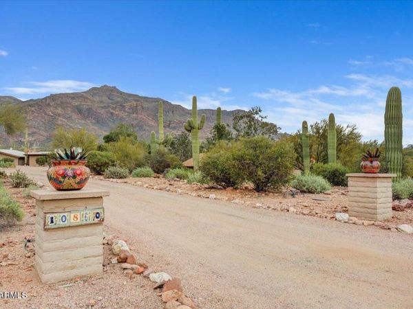 10860 E Maverick Trail, Gold Canyon, AZ 85118