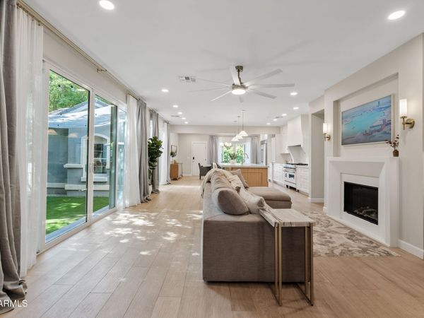 2997 E AGRITOPIA Loop N, Gilbert, AZ 85296