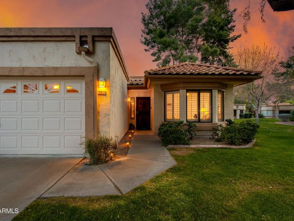 9127 W Wescott Drive, Peoria, AZ 85382