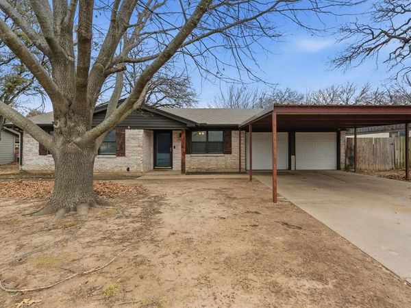 1710 Kay Avenue, Bridgeport, TX 76426
