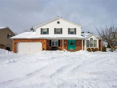 16 Buckhorn Court, Grand Island, NY 14072