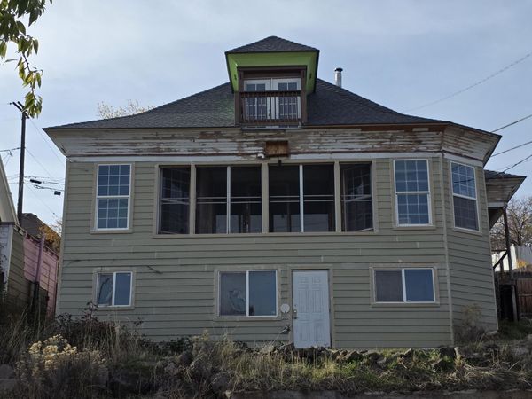 302 W Main Street, Klamath Falls, OR 97601