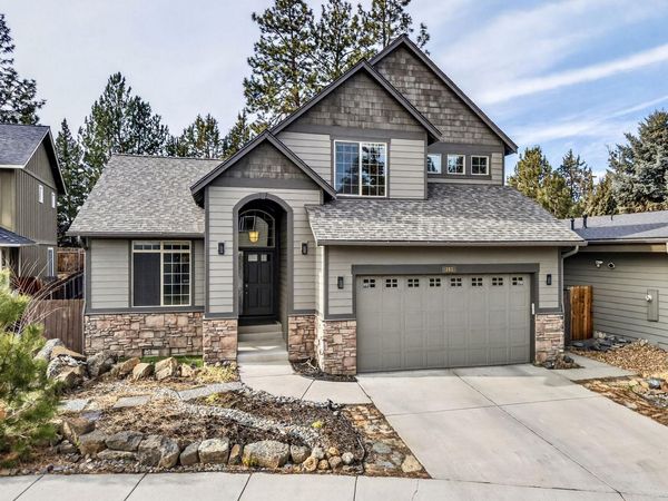 161 SE Rice Way, Bend, OR 97702