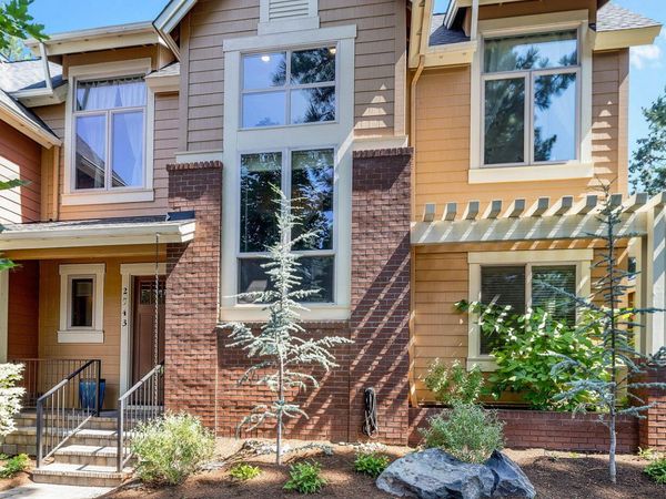 2543 NW Crossing Drive, Bend, OR 97703