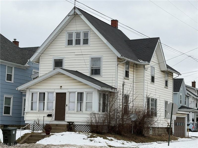 212 Maryland Avenue SW, Canton, OH 44710 Photo 1