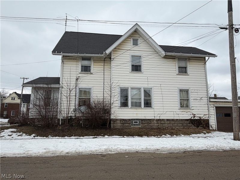 212 Maryland Avenue SW, Canton, OH 44710 Photo 2