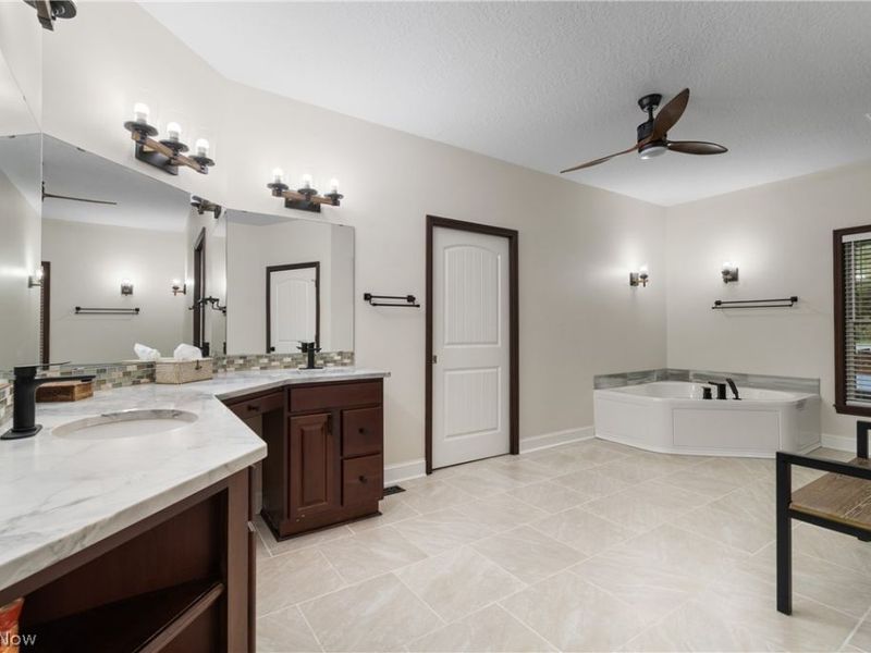 5247 Birchmont Avenue SW, Canton, OH 44706 Photo 23